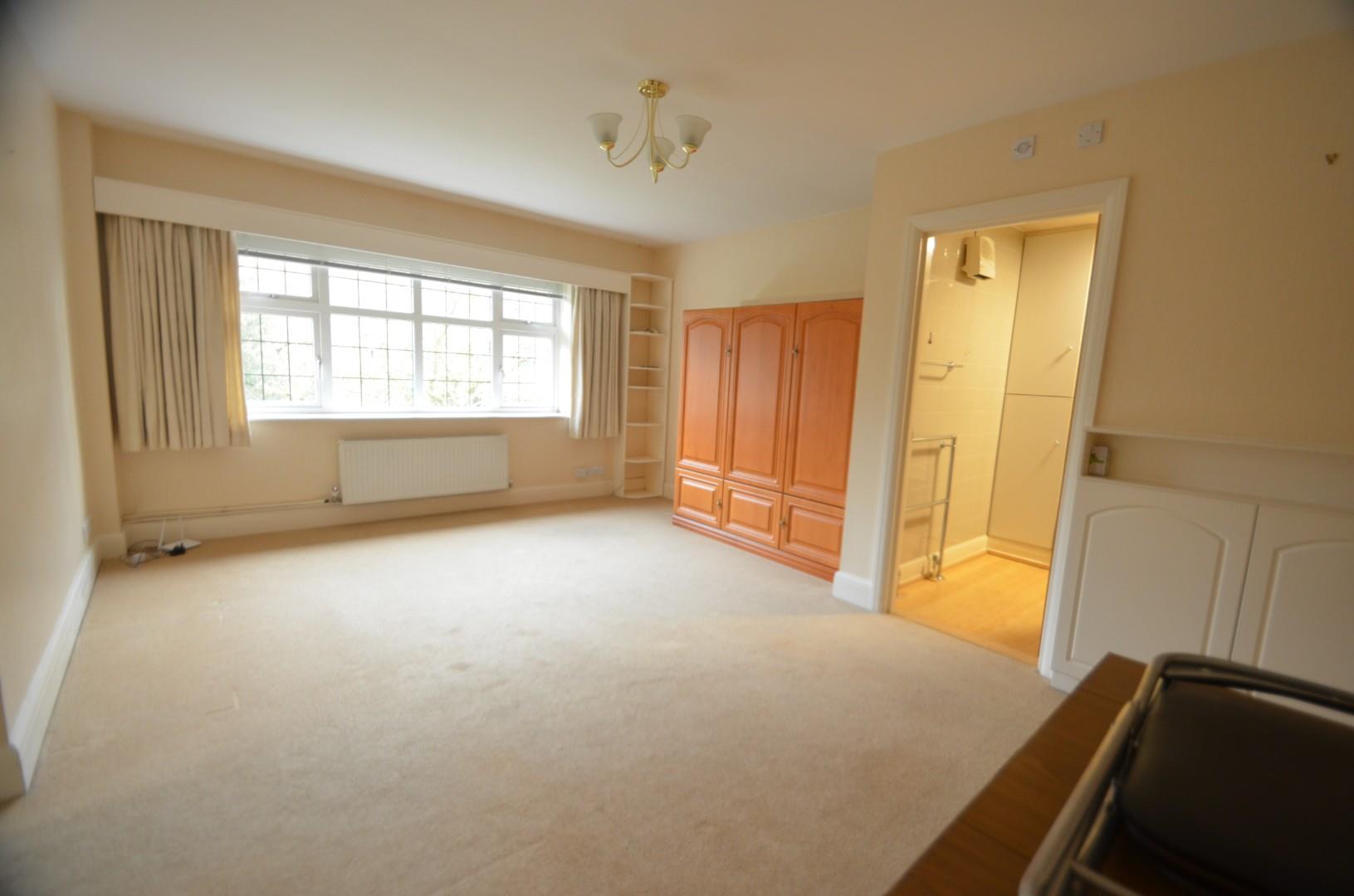 The Ridgeway, Mill Hill